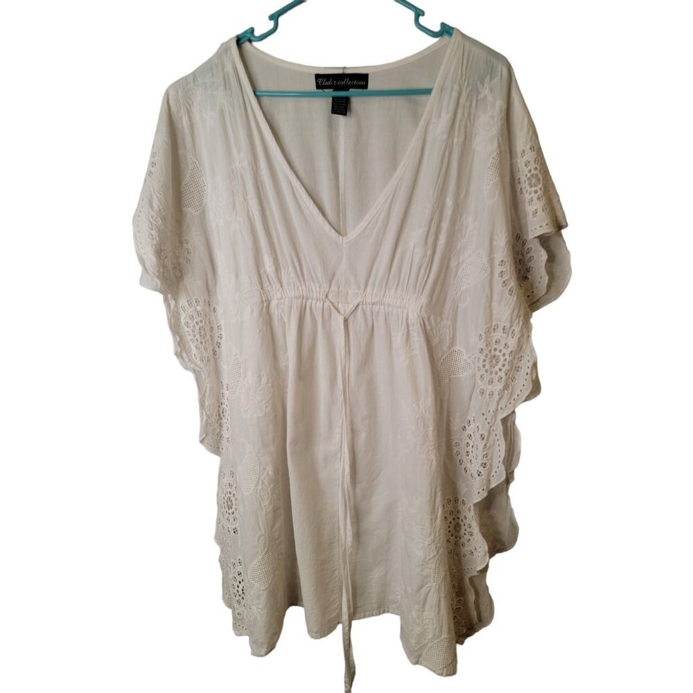 Club z Medium Womens Top White Boho Floral Embroidered Coverup Shirt